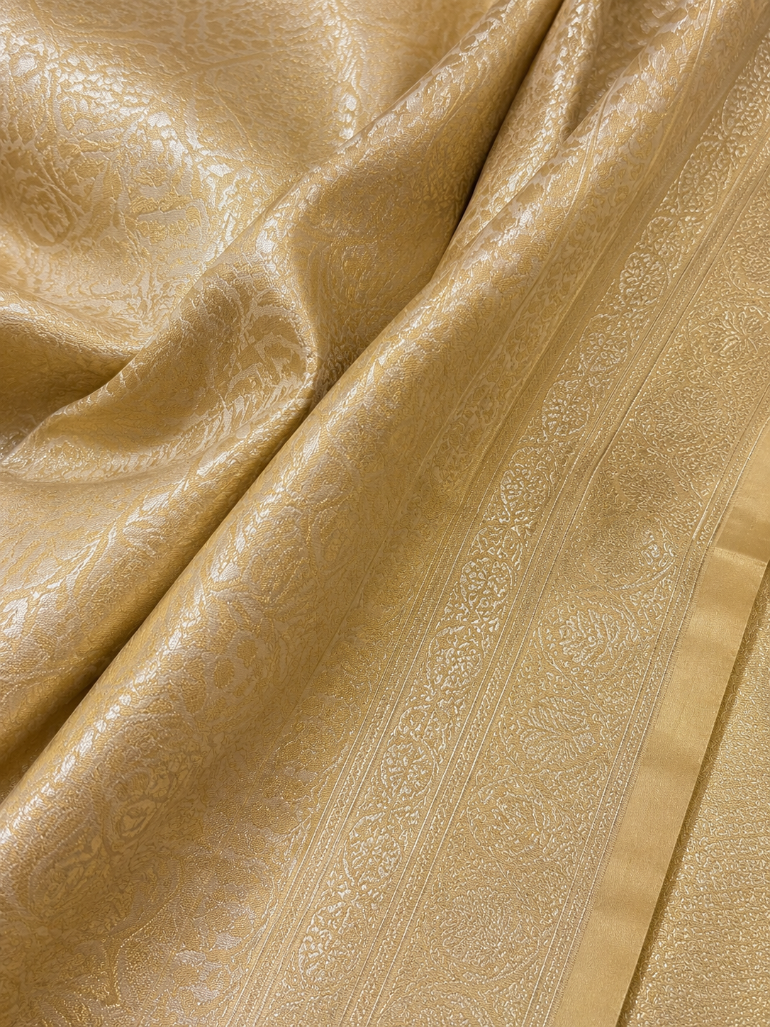 Golden Aura Woven soft Silk Saree